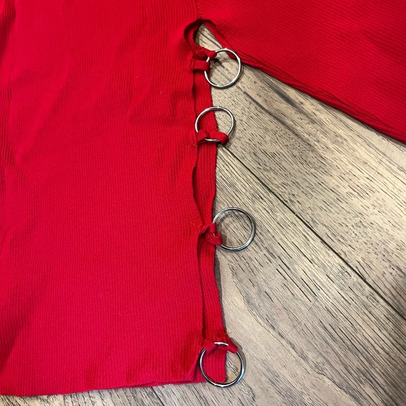 Cut-Out Turtleneck - Picture 4 of 4